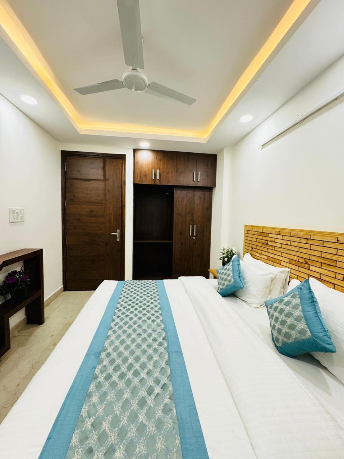 Hotel Ashram View Just 10 Minute Away Form Nizamuddin Railway Station 新德里 外观 照片