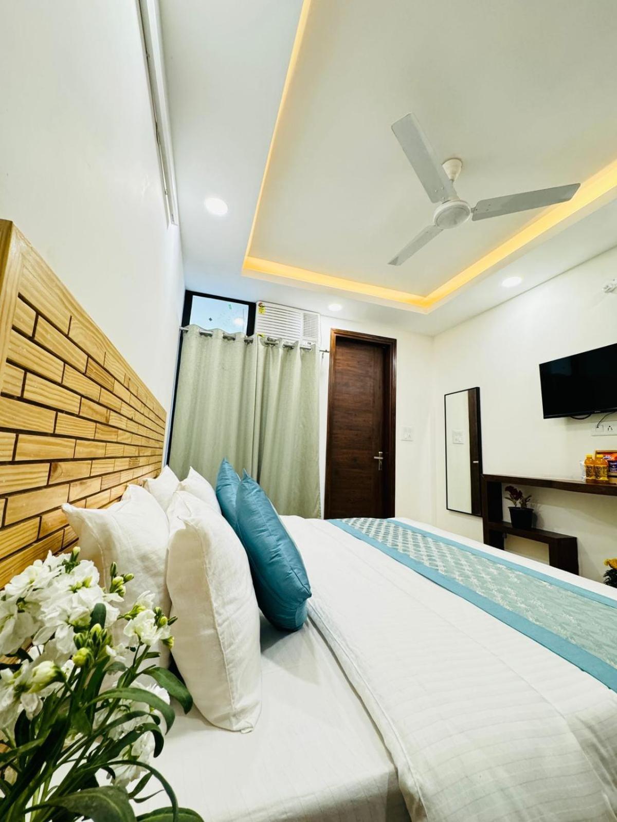 Hotel Ashram View Just 10 Minute Away Form Nizamuddin Railway Station 新德里 外观 照片