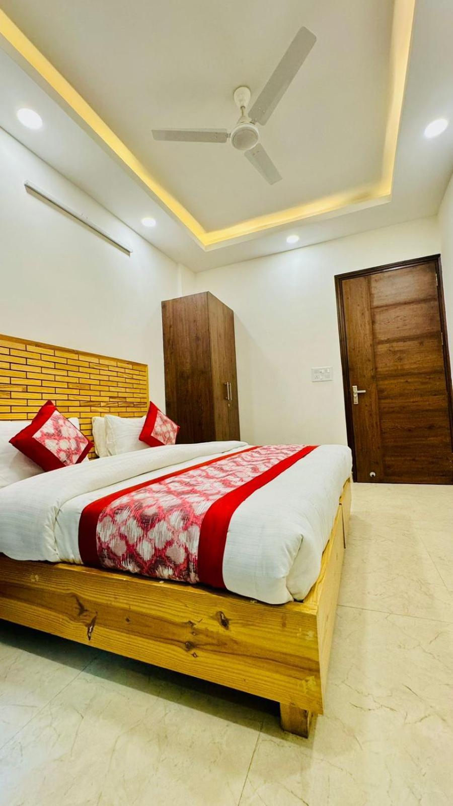 Hotel Ashram View Just 10 Minute Away Form Nizamuddin Railway Station 新德里 外观 照片