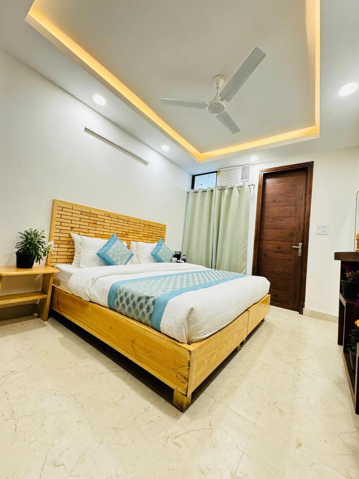 Hotel Ashram View Just 10 Minute Away Form Nizamuddin Railway Station 新德里 外观 照片